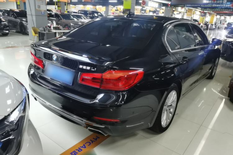 Used BMW 5 Series 2019 Facelifted 525Li Luxury Package Rear Right 45 Deg