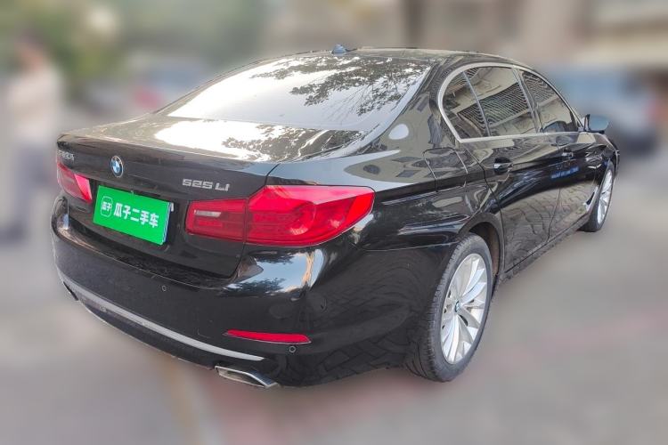 Used BMW 5 Series 2019 Facelifted 525Li Luxury Package Rear Right 45 Deg