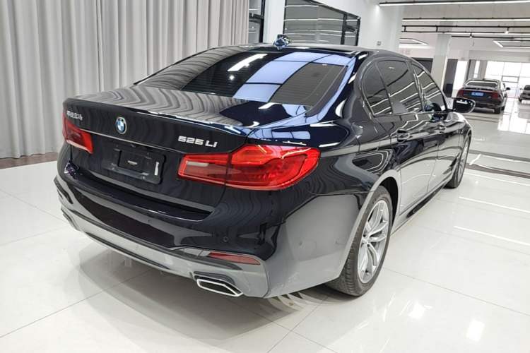 Used BMW 5 Series 2019 525Li M Sport Package Rear Right 45 Deg