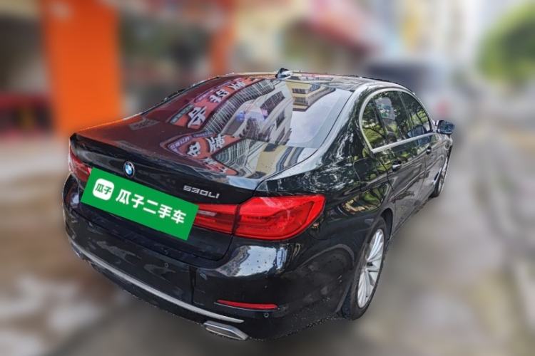 Used BMW 5 Series 2019 525Li Luxury Package Rear Right 45 Deg