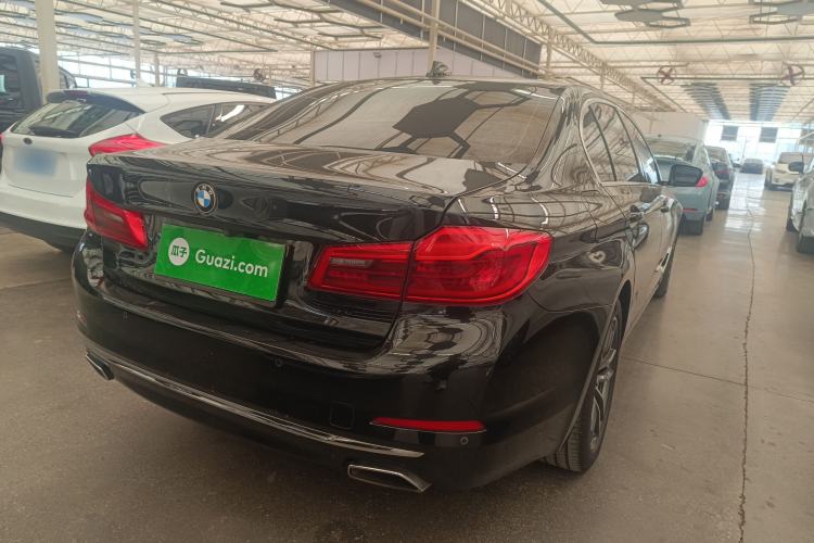 Used BMW 5 Series 2019 525Li Luxury Package Rear Right 45 Deg