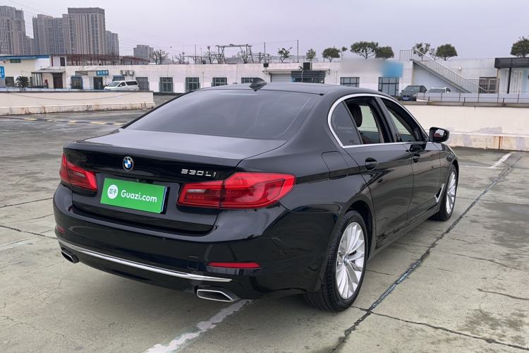 Used BMW 5 Series 2019 Facelifted 530Li Luxury Edition Premium Package Rear Right 45 Deg