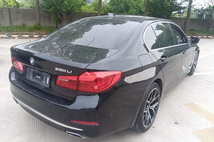 Used BMW 5 Series 2019 Facelifted 530Li Luxury Edition Premium Package Rear Right 45 Deg