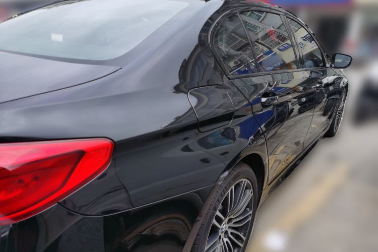 Used BMW 5 Series 2019 530Li Leading Model M Sport Package Rear Right 45 Deg