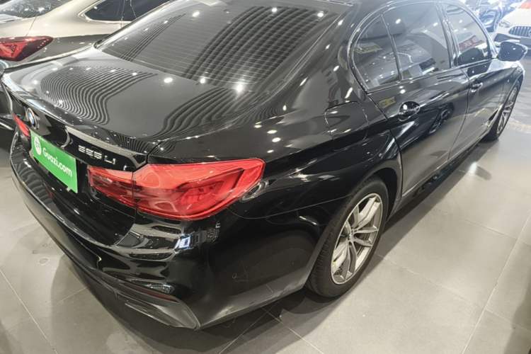Used BMW 5 Series 2019 Restyled 525Li M Sport Package Rear Right 45 Deg