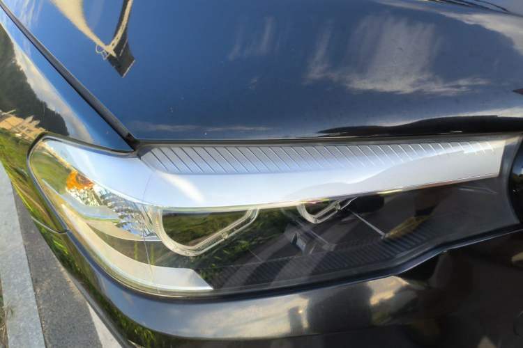 Used BMW 5 Series 2019 525Li M Sport Package Right Front Headlight
