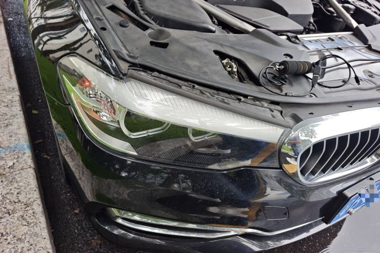 Used BMW 5 Series 2019 Facelifted 530Li Leading Edition Luxury Package Right Front Headlight