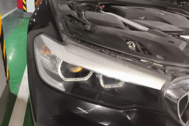 Used BMW 5 Series 2019 Updated 530Li xDrive Luxury Package Right Front Headlight