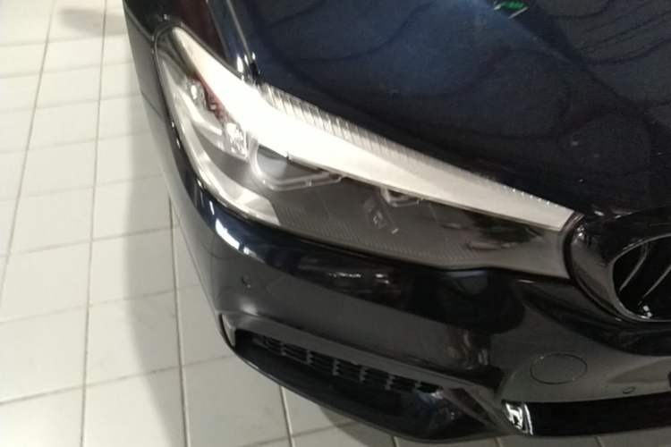 Used BMW 5 Series 2019 530Li Leading Model M Sport Package Right Front Headlight