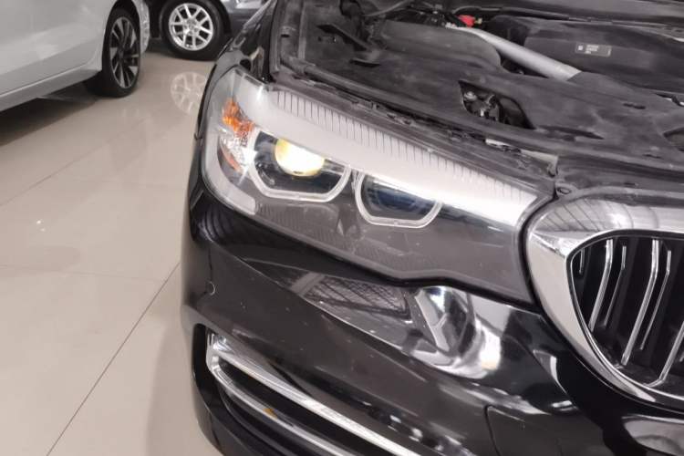 Used BMW 5 Series 2019 530Li Leading Model Luxury Package Right Front Headlight