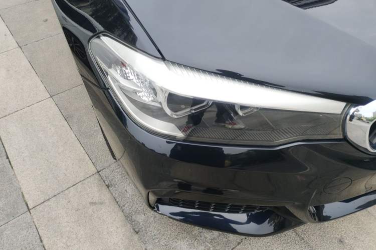 Used BMW 5 Series 2019 530Li Leading Model M Sport Package Right Front Headlight