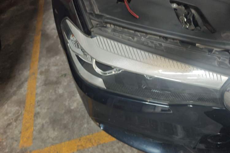 Used BMW 5 Series 2019 530Li Leading Model M Sport Package Right Front Headlight