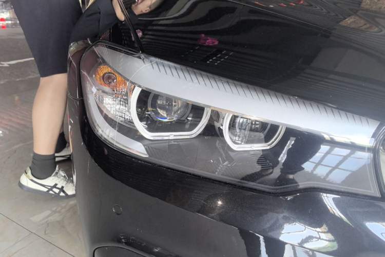 Used BMW 5 Series 2019 525Li M Sport Package Right Front Headlight
