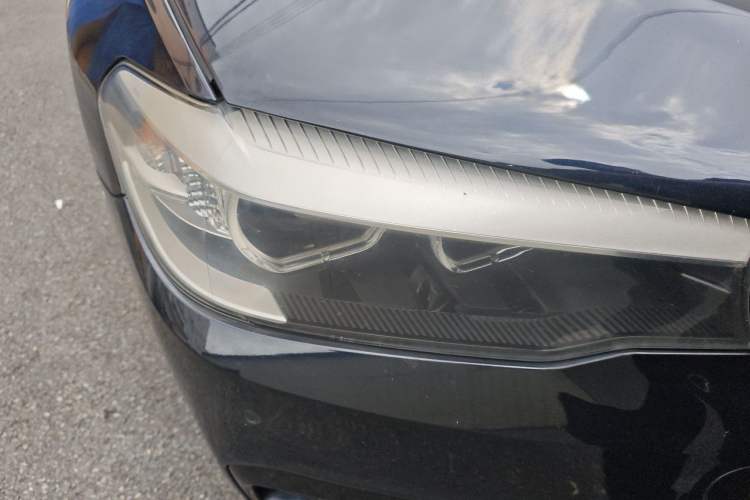 Used BMW 5 Series 2019 530Li Leading Model M Sport Package Right Front Headlight