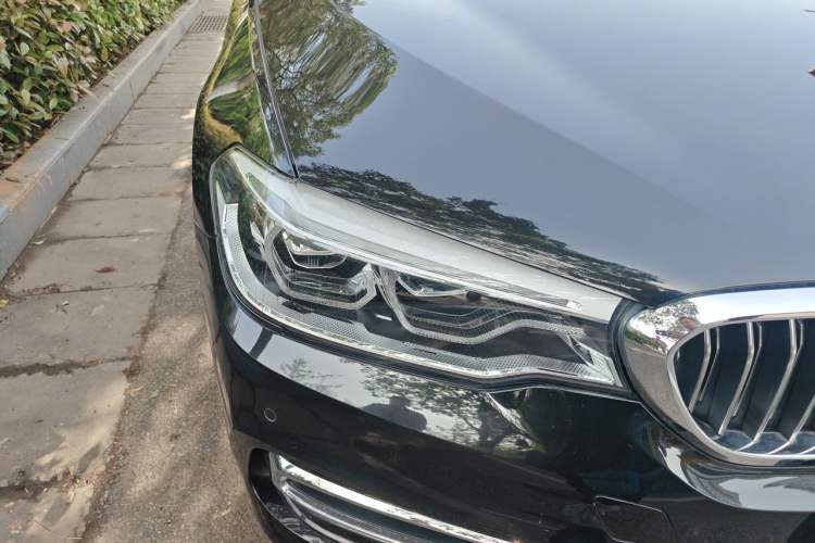 Used BMW 5 Series 2019 530Li Leading Model Luxury Package Right Front Headlight