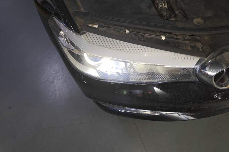 Used BMW 5 Series 2019 Facelifted 525Li Luxury Package Right Front Headlight