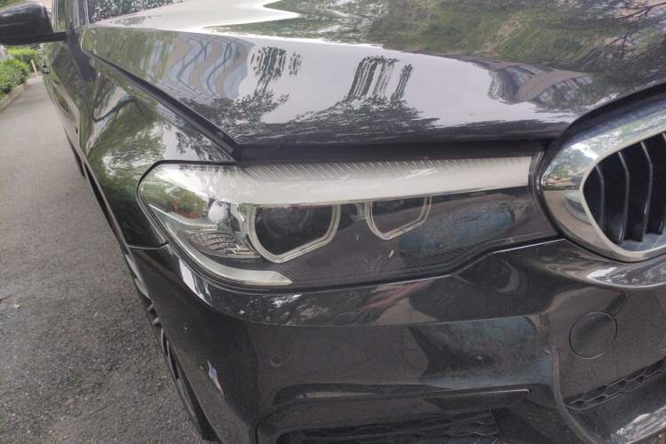 Used BMW 5 Series 2019 Facelifted 530Li Leading Edition M Sport Package Right Front Headlight
