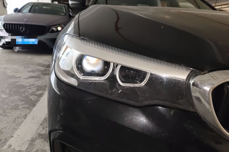 Used BMW 5 Series 2019 530Li Leading Model M Sport Package Right Front Headlight