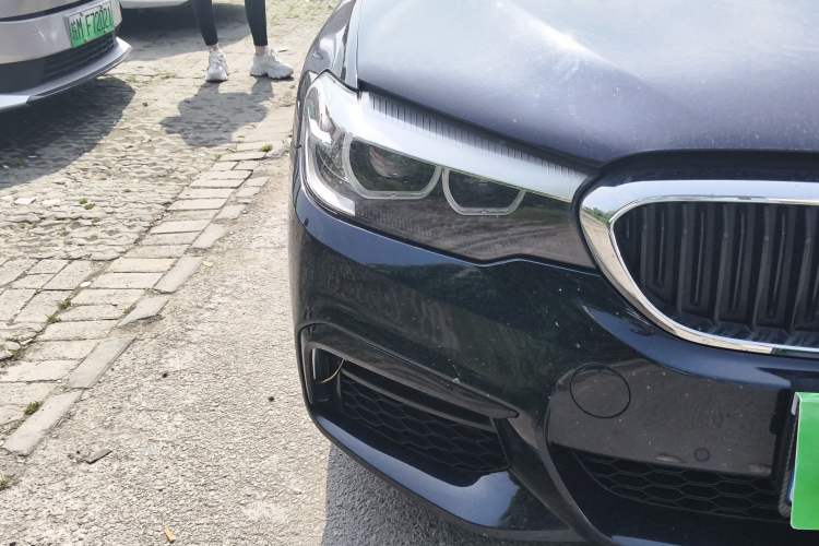 Used BMW 5 Series 2019 530Li Leading Model M Sport Package Right Front Headlight