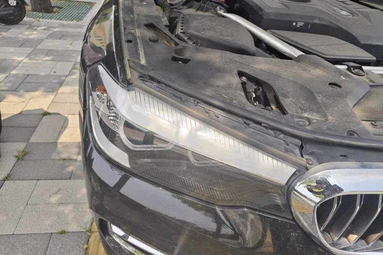 Used BMW 5 Series 2019 525Li Luxury Package Right Front Headlight