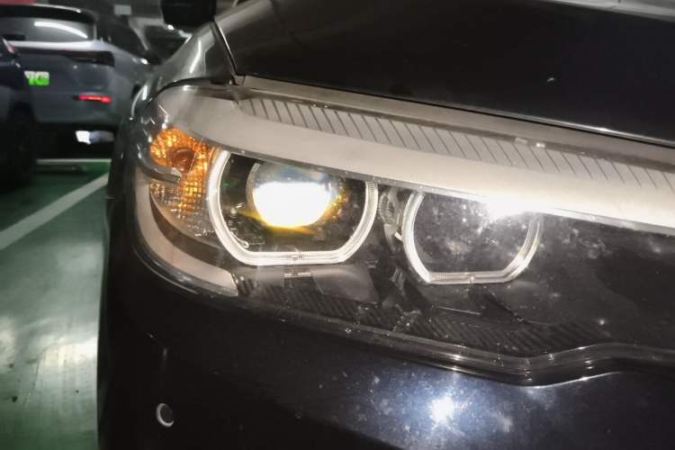 Used BMW 5 Series 2019 525Li M Sport Package Right Front Headlight
