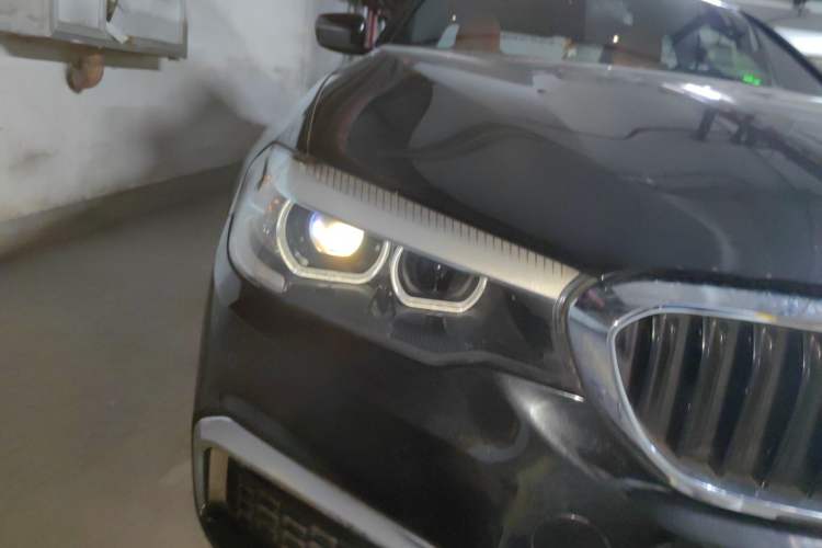 Used BMW 5 Series 2019 530Li Leading Model M Sport Package Right Front Headlight