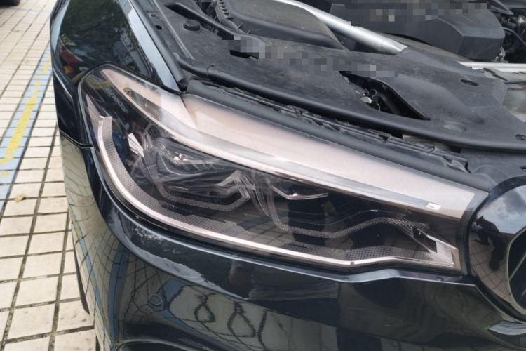 Used BMW 5 Series 2019 530Li Luxury Edition M Sport Package Right Front Headlight