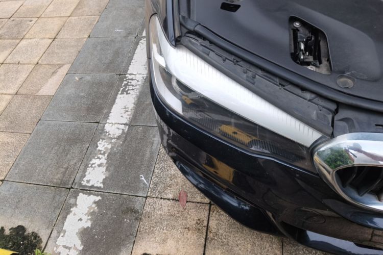 Used BMW 5 Series 2019 525Li M Sport Package Right Front Headlight