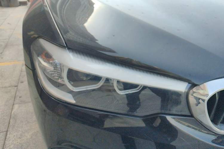 Used BMW 5 Series 2019 525Li M Sport Package Right Front Headlight