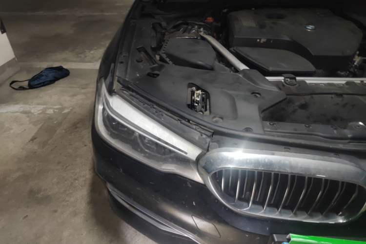 Used BMW 5 Series 2019 Facelifted 530Li Luxury Edition Premium Package Right Front Headlight