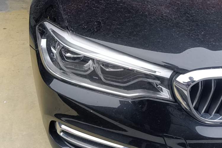 Used BMW 5 Series 2019 Facelifted 530Li Luxury Edition Premium Package Right Front Headlight