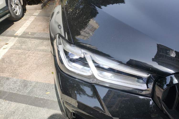 Used BMW 5 Series 2019 525i M Sport Package Right Front Headlight