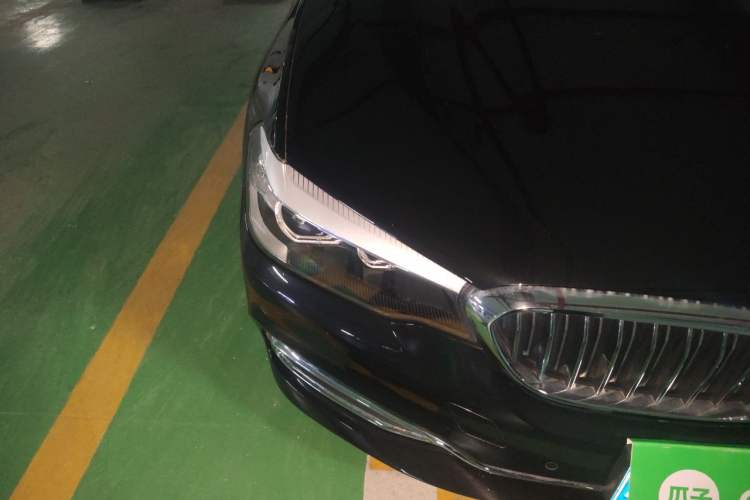 Used BMW 5 Series 2019 Facelifted 530Li Leading Edition Luxury Package Right Front Headlight