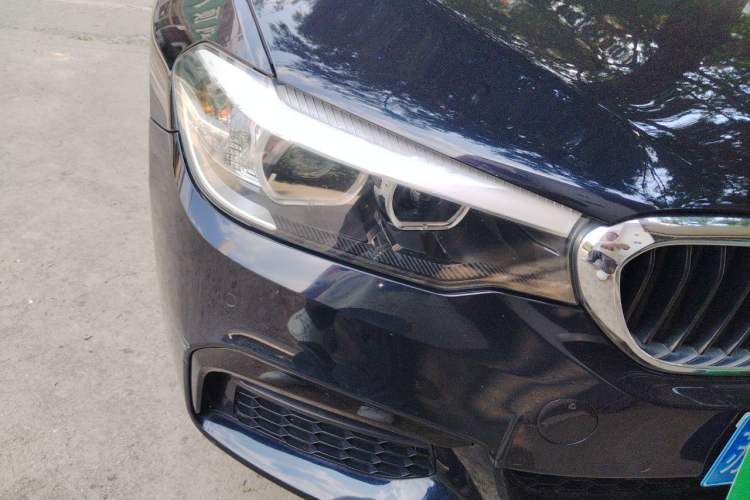 Used BMW 5 Series 2019 530Li Leading Model M Sport Package Right Front Headlight