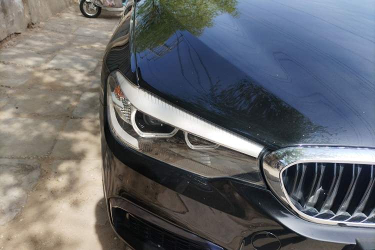 Used BMW 5 Series 2019 525i M Sport Package Right Front Headlight
