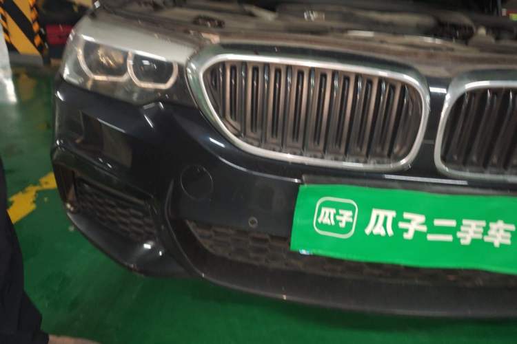 Used BMW 5 Series 2019 530Li Leading Model M Sport Package Right Front Headlight