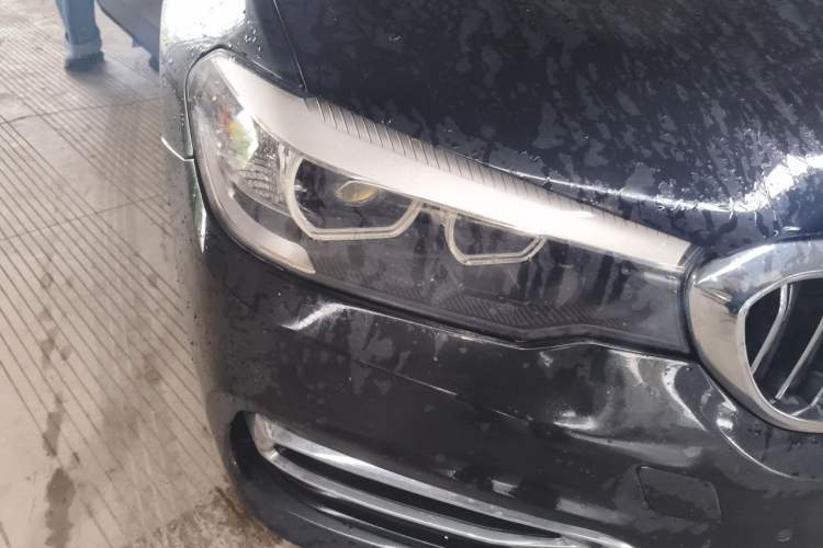 Used BMW 5 Series 2019 Facelifted 530Li Leading Edition Luxury Package Right Front Headlight