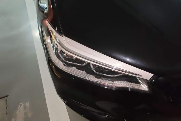 Used BMW 5 Series 2019 540i M Sport Package Right Front Headlight