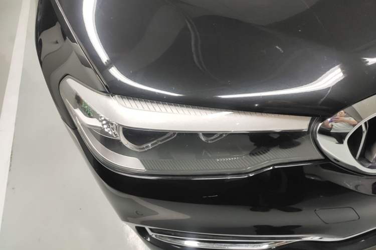 Used BMW 5 Series 2019 530Li xDrive Luxury Package Right Front Headlight