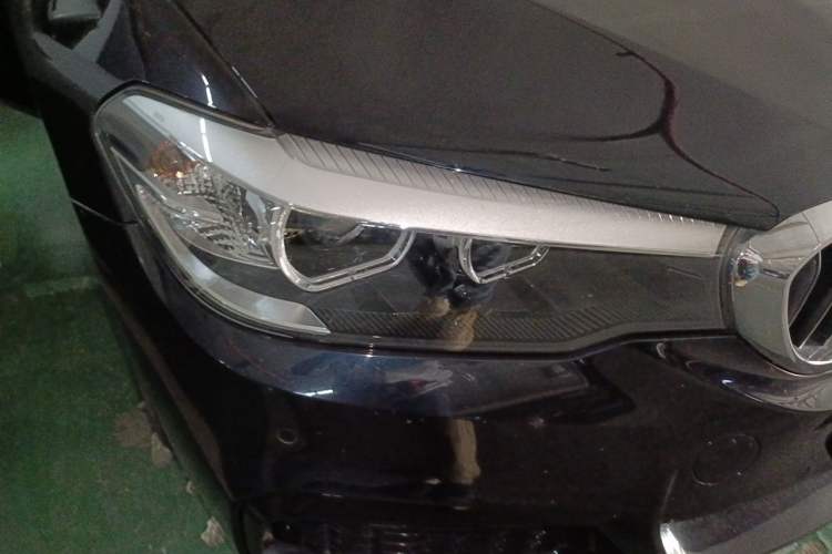 Used BMW 5 Series 2019 530Li Leading Model M Sport Package Right Front Headlight