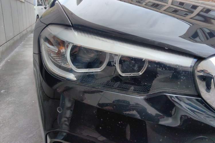 Used BMW 5 Series 2019 530Li Leading Model M Sport Package Right Front Headlight