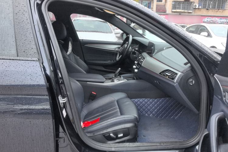 Used BMW 5 Series 2019 525i M Sport Package Right Front Seat