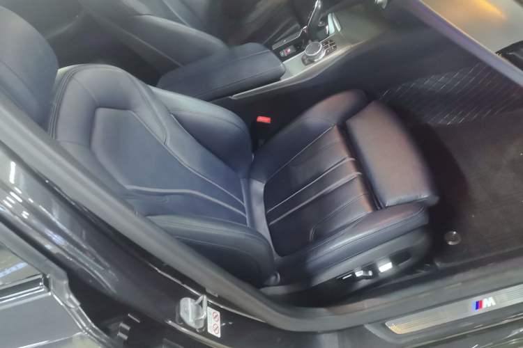 Used BMW 5 Series 2019 Restyled 525i M Sport Package Right Front Seat
