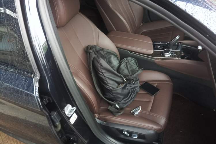 Used BMW 5 Series 2019 525Li M Sport Package Right Front Seat