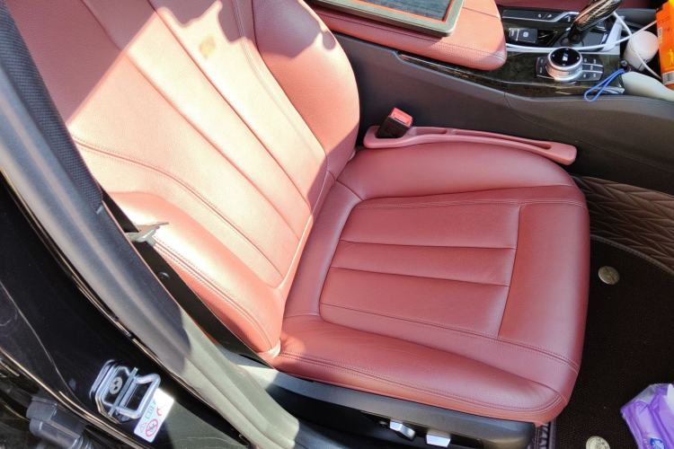 Used BMW 5 Series 2019 530Li Leading Model M Sport Package Right Front Seat