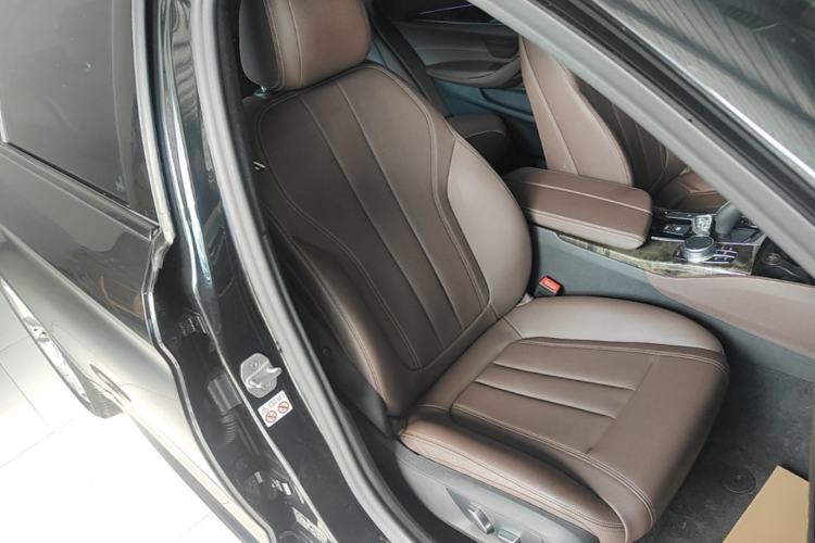 Used BMW 5 Series 2019 Restyled 525Li M Sport Package Right Front Seat
