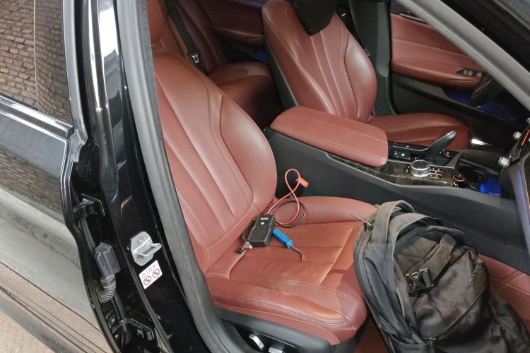 Used BMW 5 Series 2019 Facelifted 530Li xDrive M Sport Package Right Front Seat