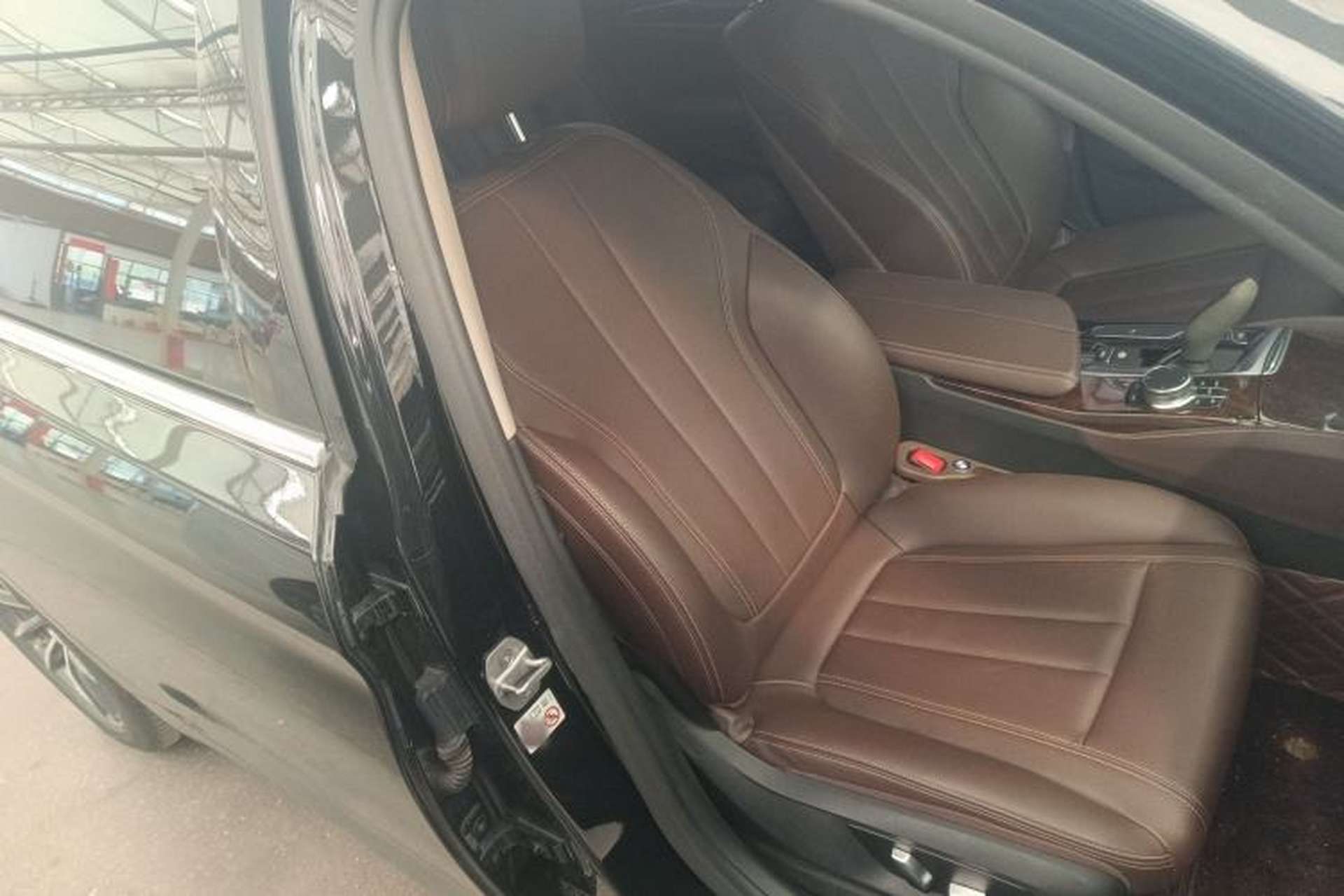 Used BMW 5 Series 2019 525Li Luxury Package Right Front Seat