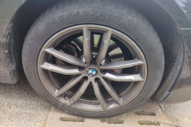 Used BMW 5 Series 2019 525i M Sport Package Right Front Wheel Hub