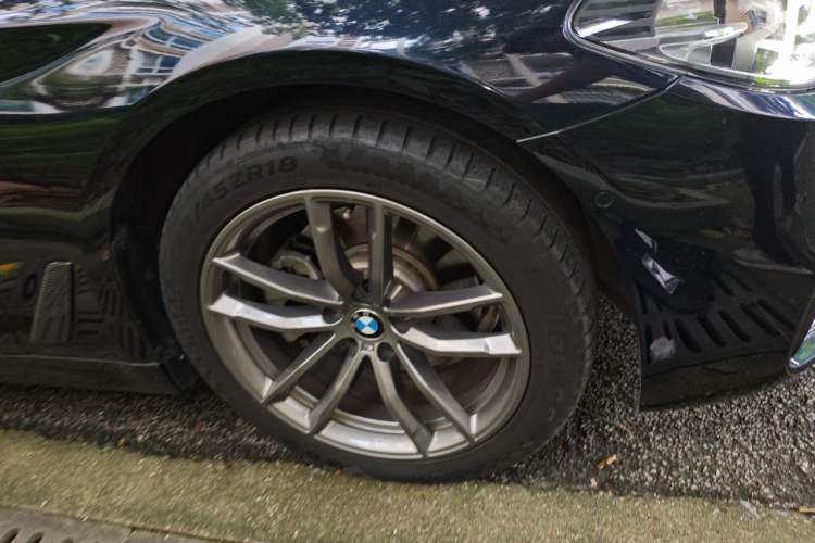 Used BMW 5 Series 2019 525i M Sport Package Right Front Wheel Hub